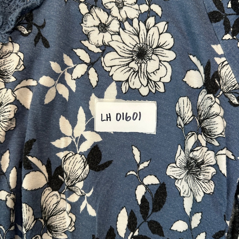 Time and Tru Cold Shoulder Floral Top Large Blue Crochet Lace Rayon Blend - Picture 7 of 7